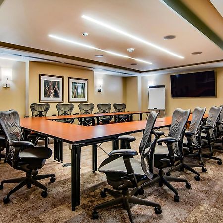 Hilton Garden Inn Alexandria Old Town National Harbor Extérieur photo