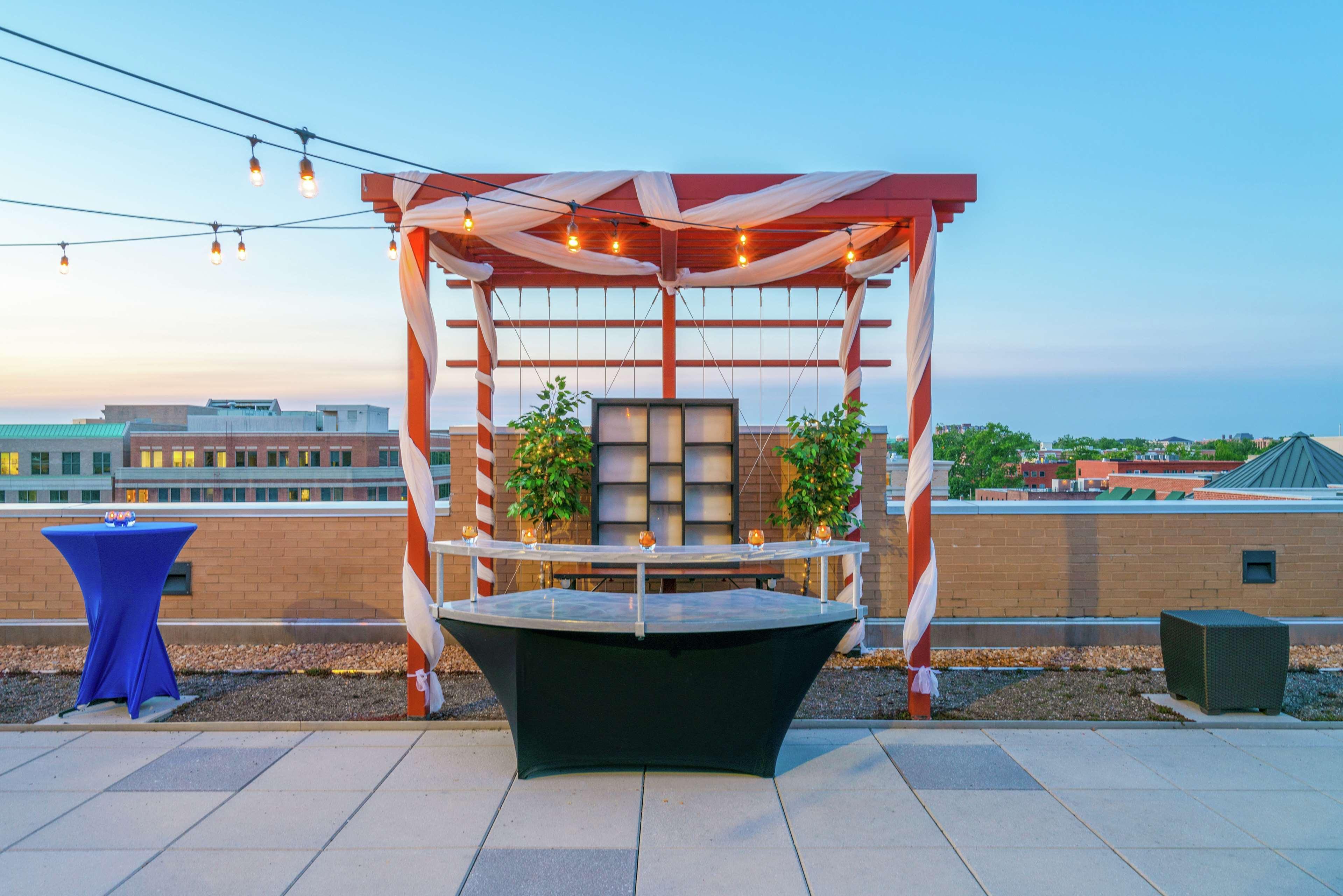 Hilton Garden Inn Alexandria Old Town National Harbor Extérieur photo