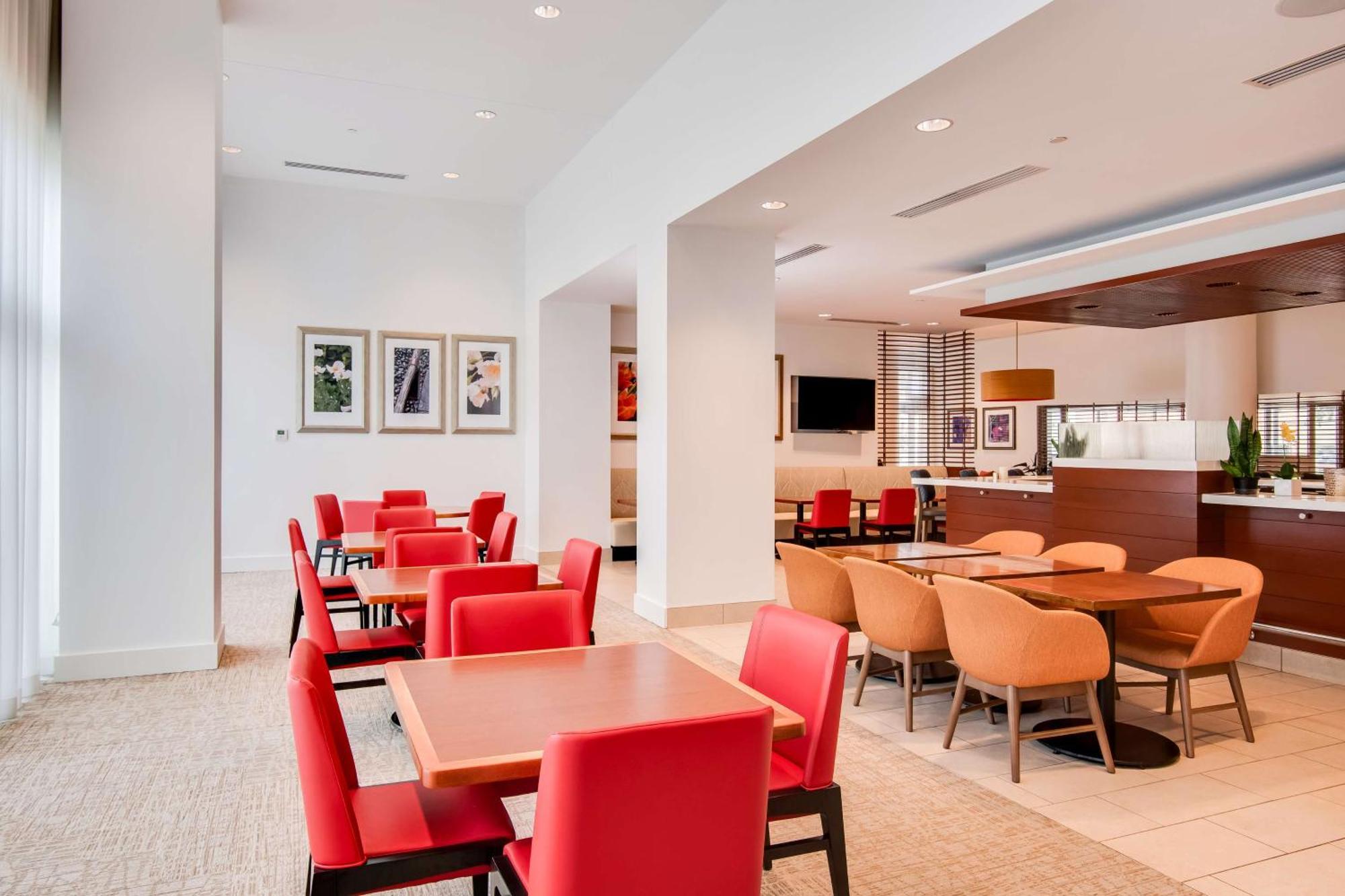Hilton Garden Inn Alexandria Old Town National Harbor Extérieur photo