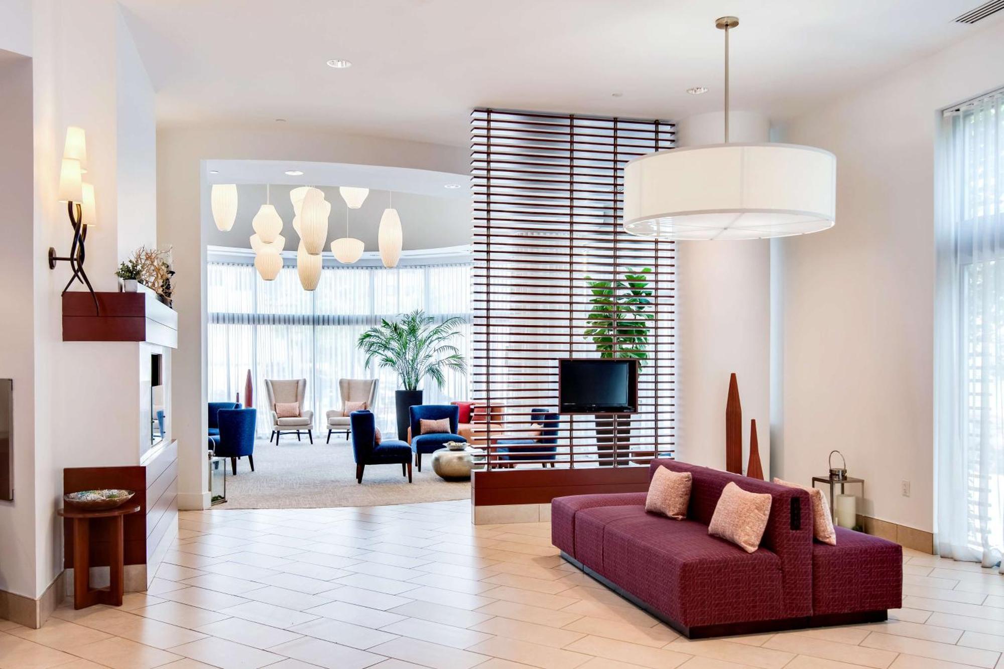 Hilton Garden Inn Alexandria Old Town National Harbor Extérieur photo