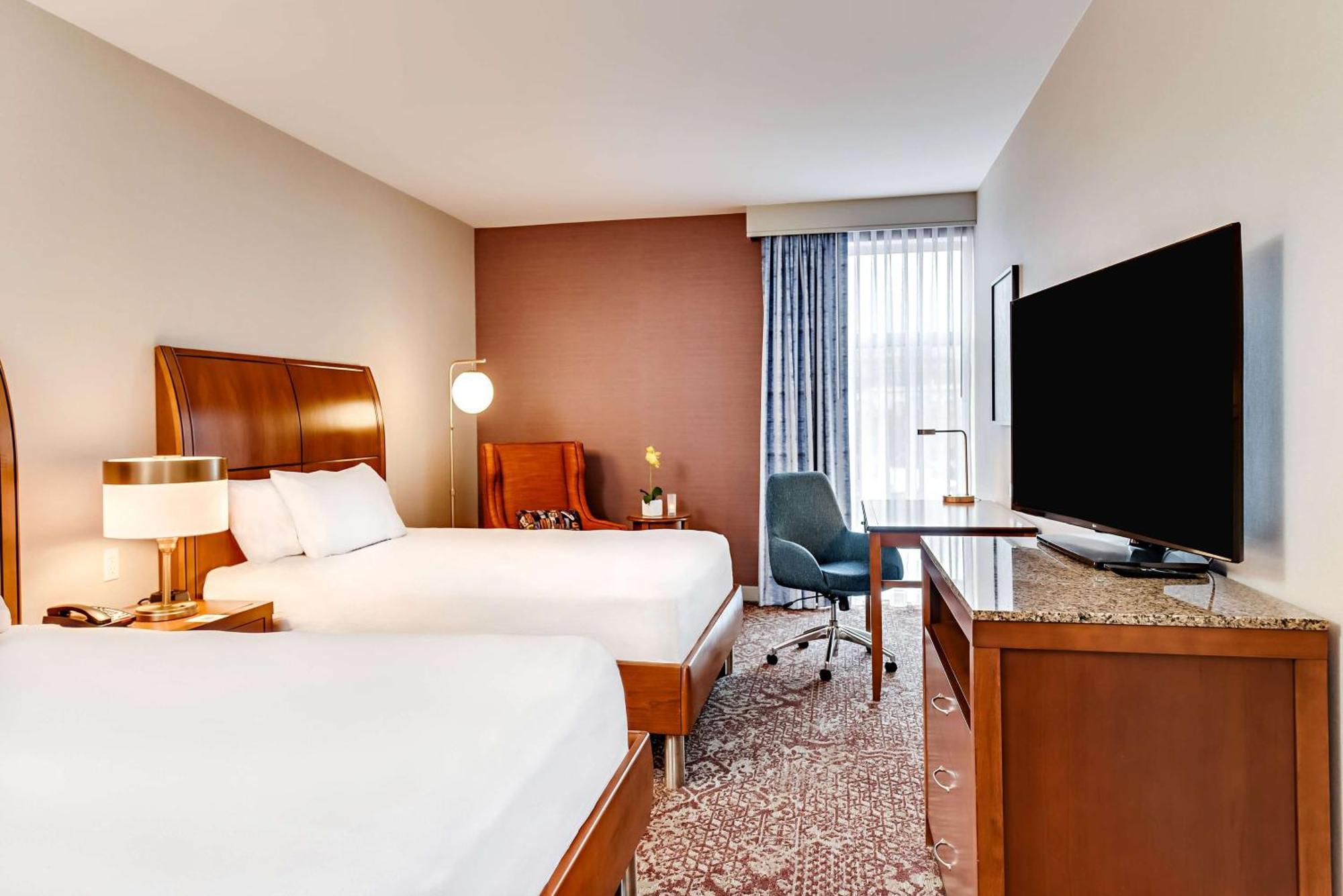 Hilton Garden Inn Alexandria Old Town National Harbor Extérieur photo