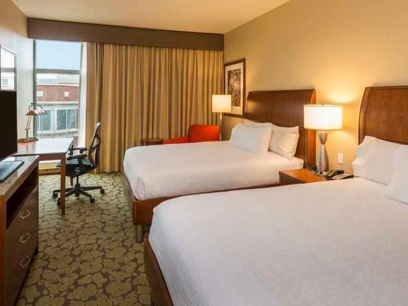 Hilton Garden Inn Alexandria Old Town National Harbor Extérieur photo