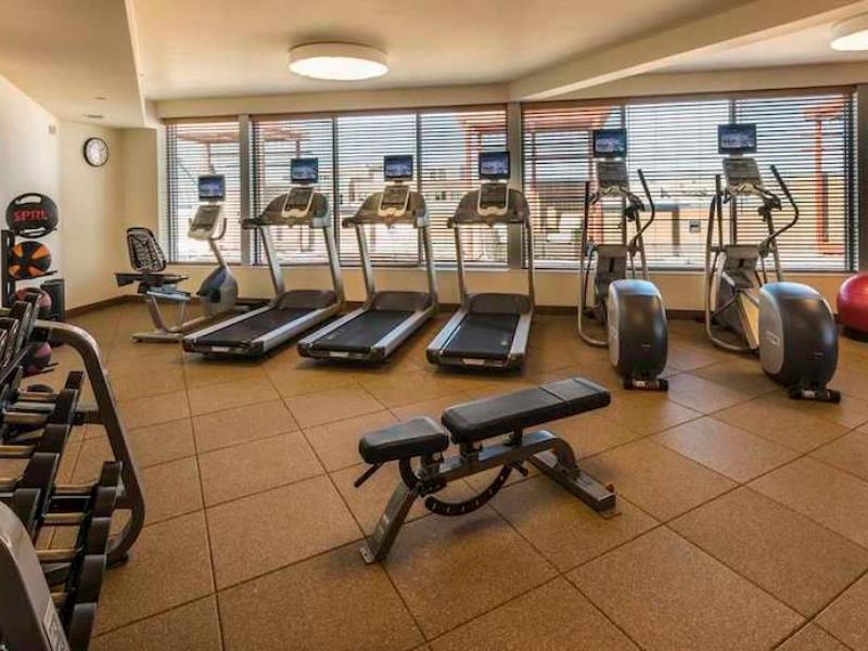 Hilton Garden Inn Alexandria Old Town National Harbor Extérieur photo
