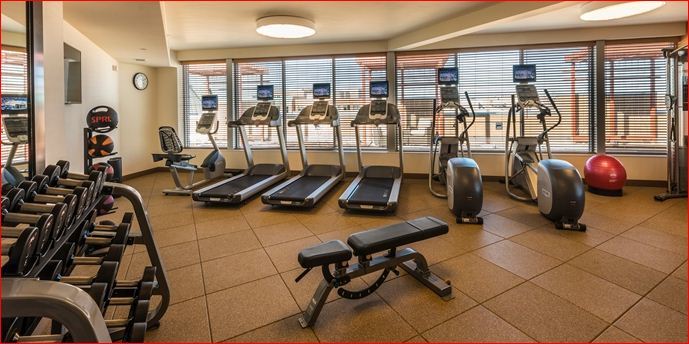 Hilton Garden Inn Alexandria Old Town National Harbor Extérieur photo
